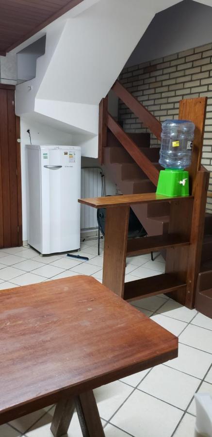Отель Residencial Costumes Brasileiras Бомбиньяс Экстерьер фото